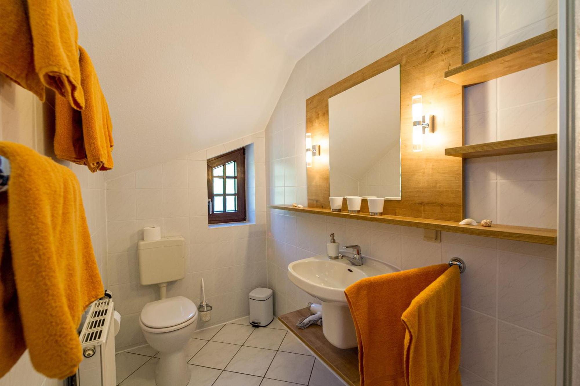 Selliner Ferienappartements Mit Balkon Und Seeblick Luaran gambar