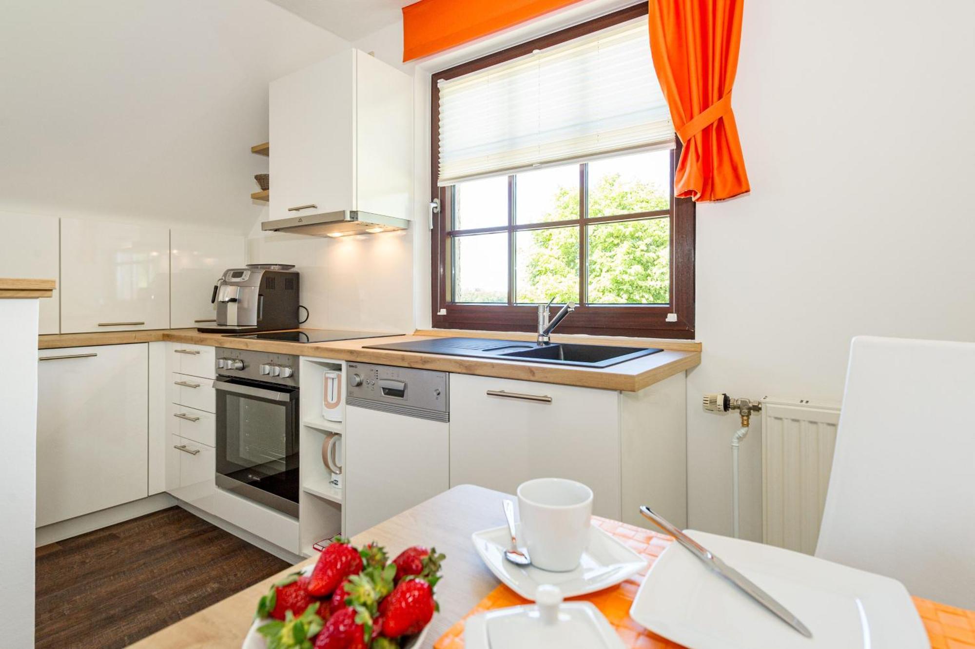 Selliner Ferienappartements Mit Balkon Und Seeblick Luaran gambar
