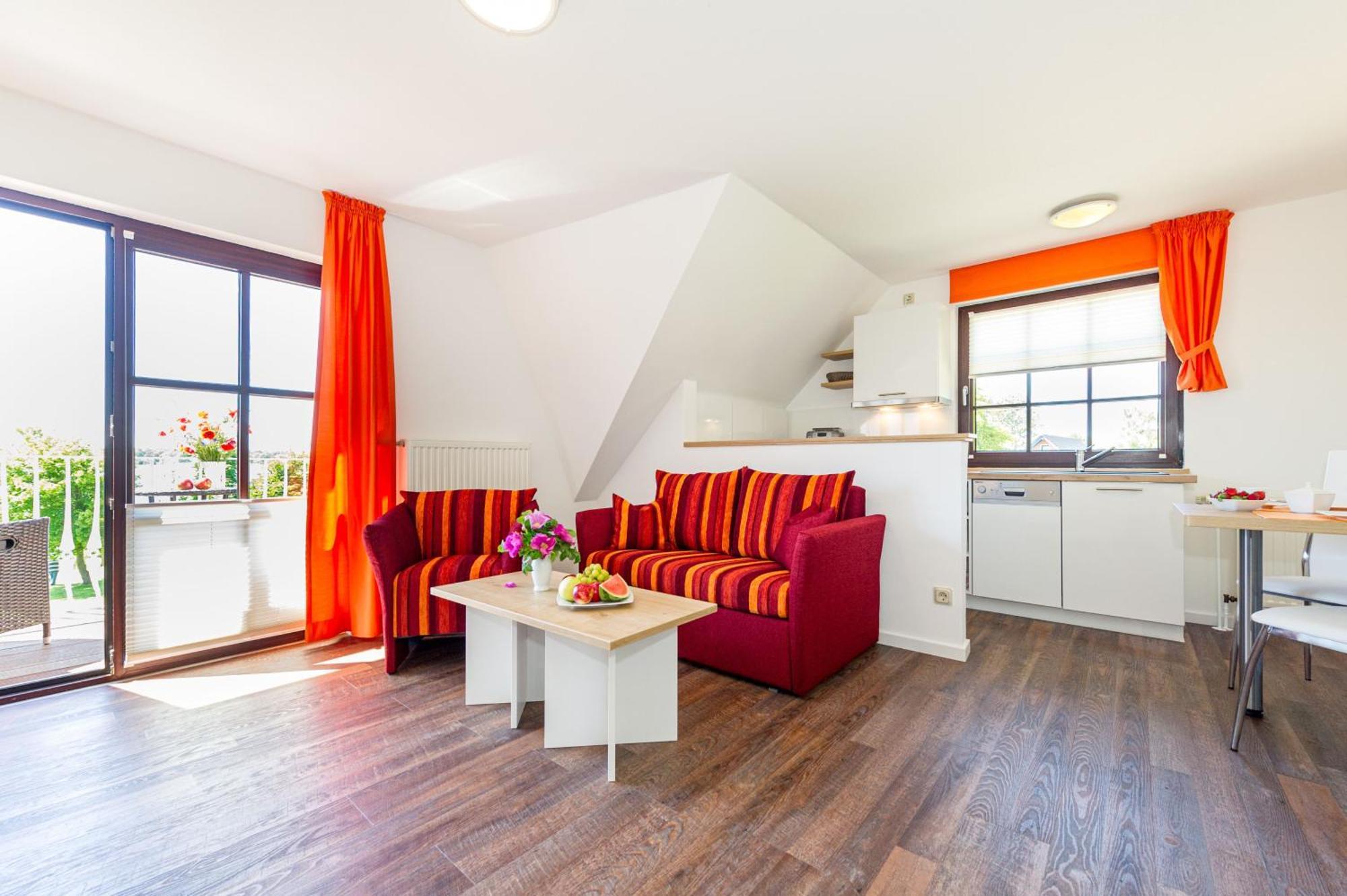 Selliner Ferienappartements Mit Balkon Und Seeblick Luaran gambar