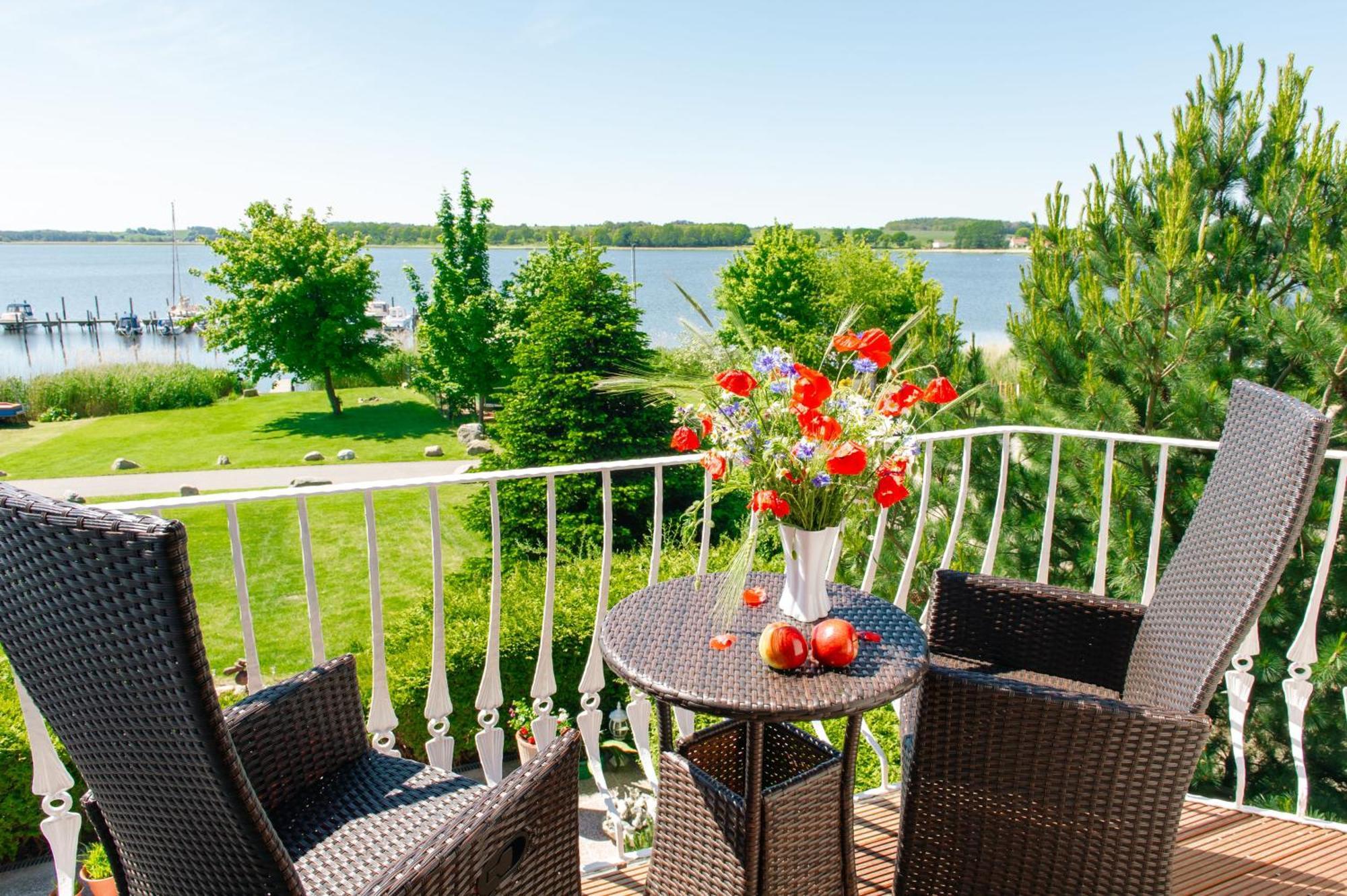 Selliner Ferienappartements Mit Balkon Und Seeblick Luaran gambar